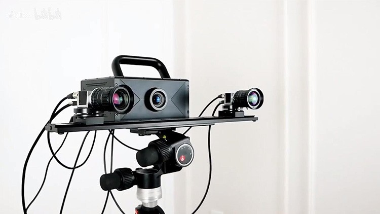 Carbon X 3D Scanner Carbon X 满足航空航天、工程、制造和计量的严格精度要求而设计